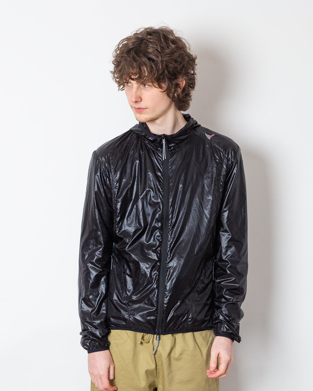 Hue Packable Wind Jacket - Black