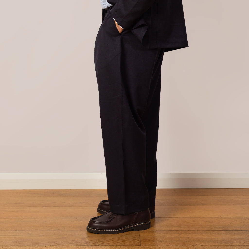 Travel Suiting Oxford Pant - Navy