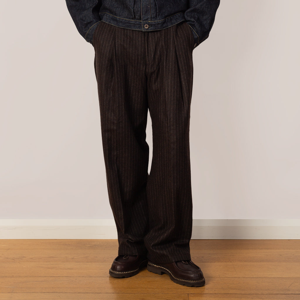 Kay 1630 - Brown Stripe
