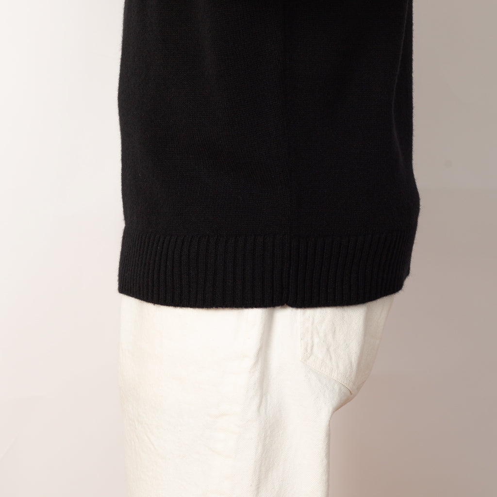 Source Knit - Black