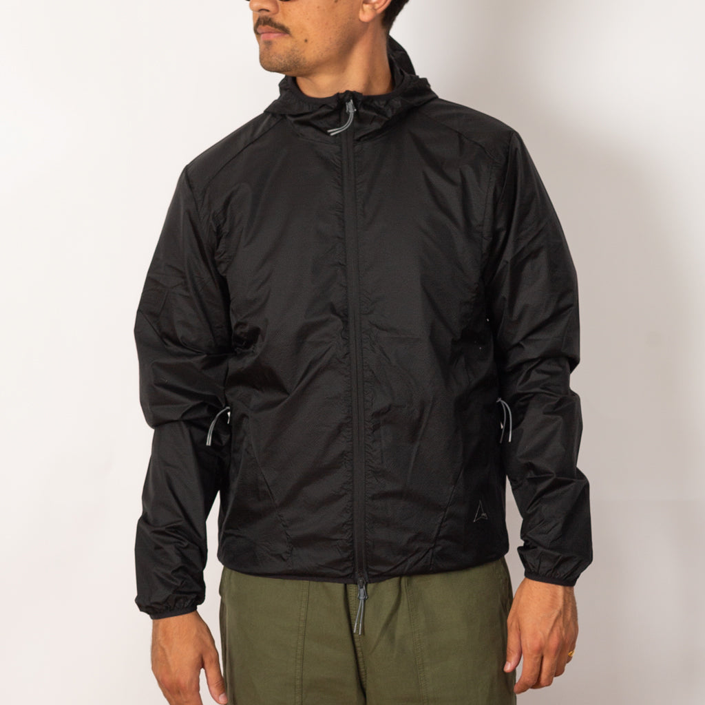 Hue Packable Wind Jacket - Black