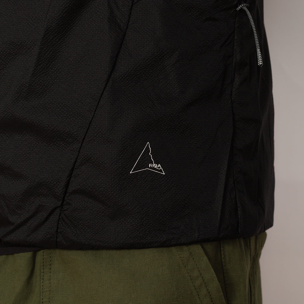 Hue Packable Wind Jacket - Black
