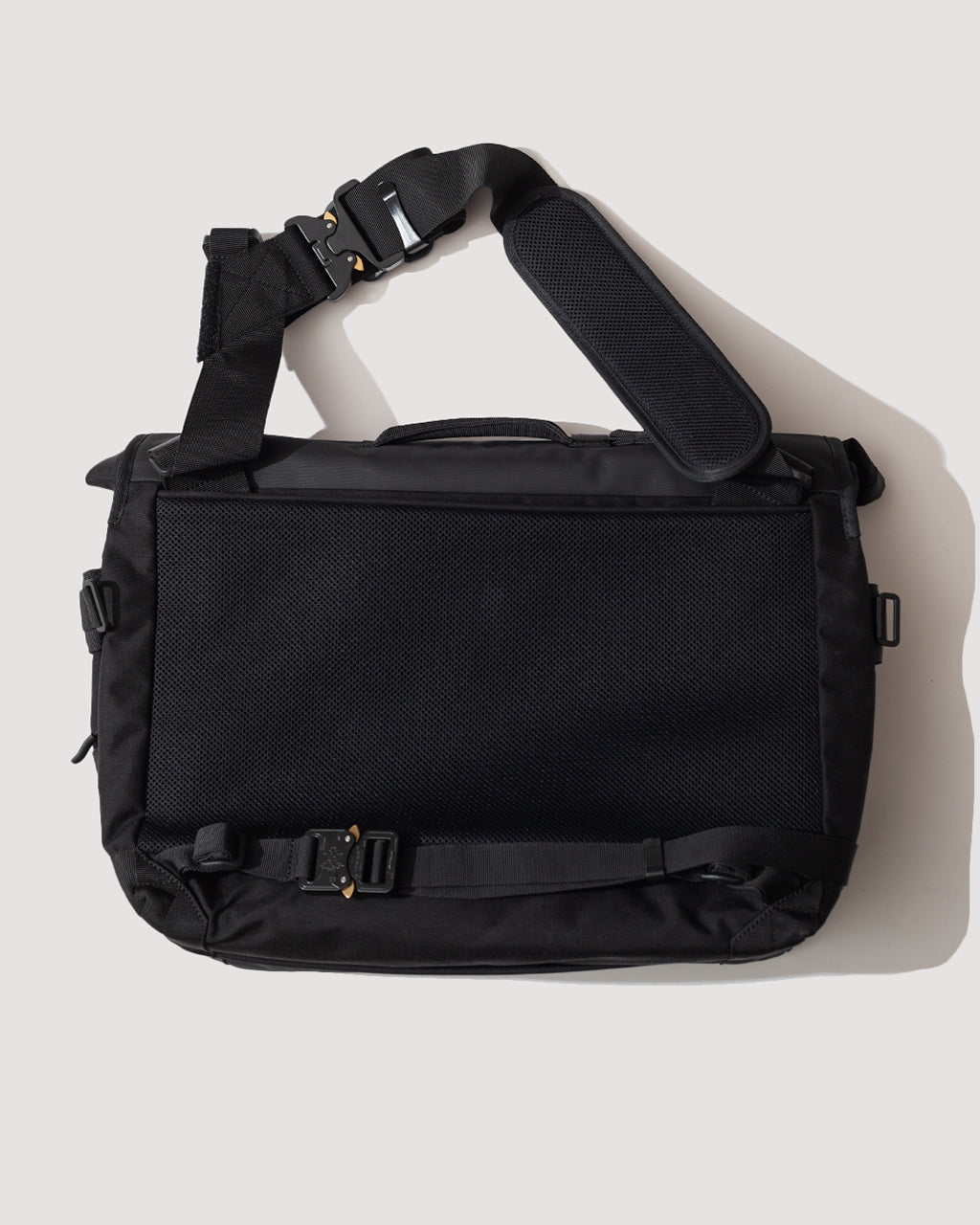 NXL Medium Messenger Tech-Line - Black