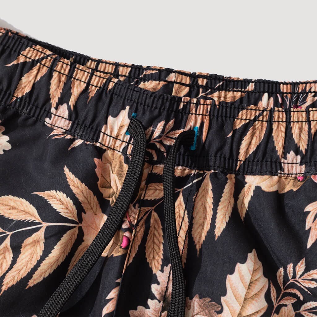Blythe Short - Black/Leaves