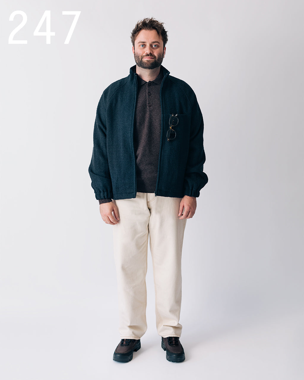 Look 247