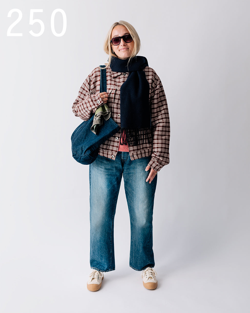 Look 250