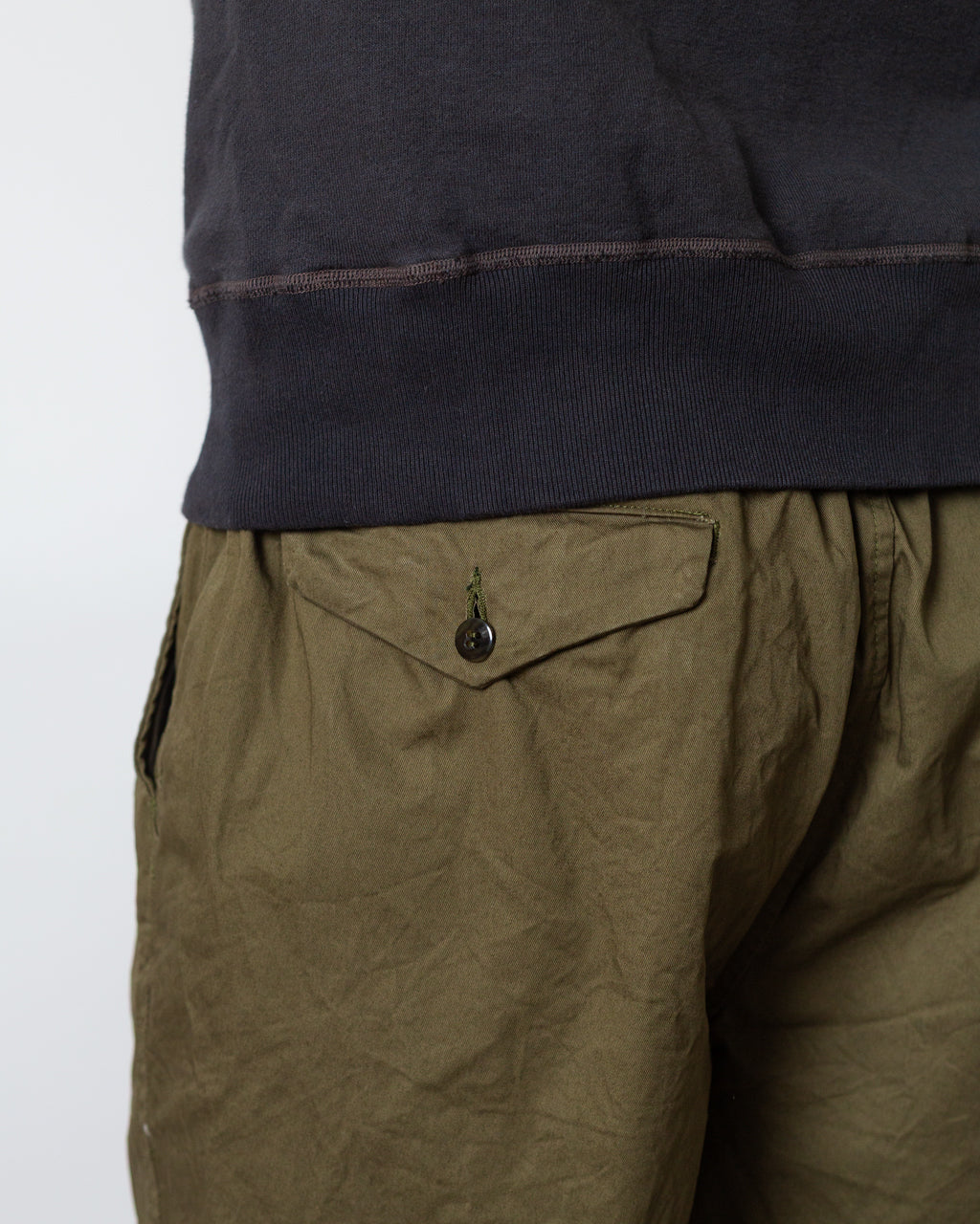 Single Pleated Peg Top Wide Shorts - Olive