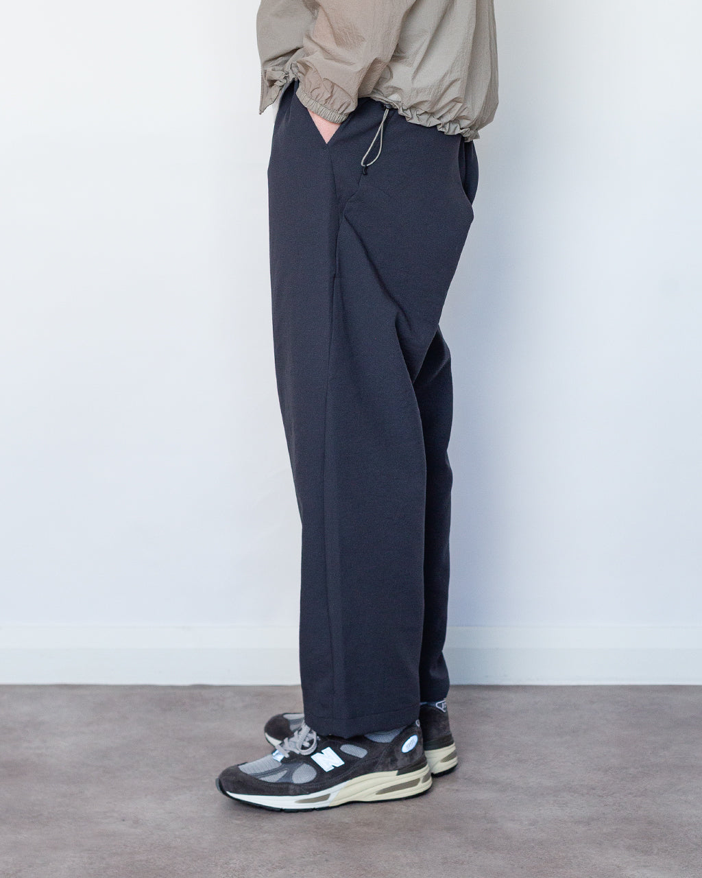 Wide Ankle Easy Pants - Ebony Grey | Goldwin | Peggs & son.