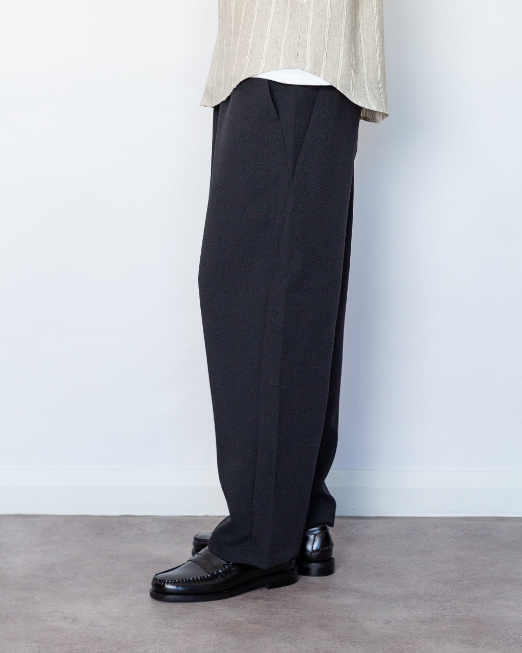 Wide Ankle Easy Pants - Black | Goldwin | Peggs & son. Wide Ankle Easy Pants - Black | Goldwin | Peggs & son.