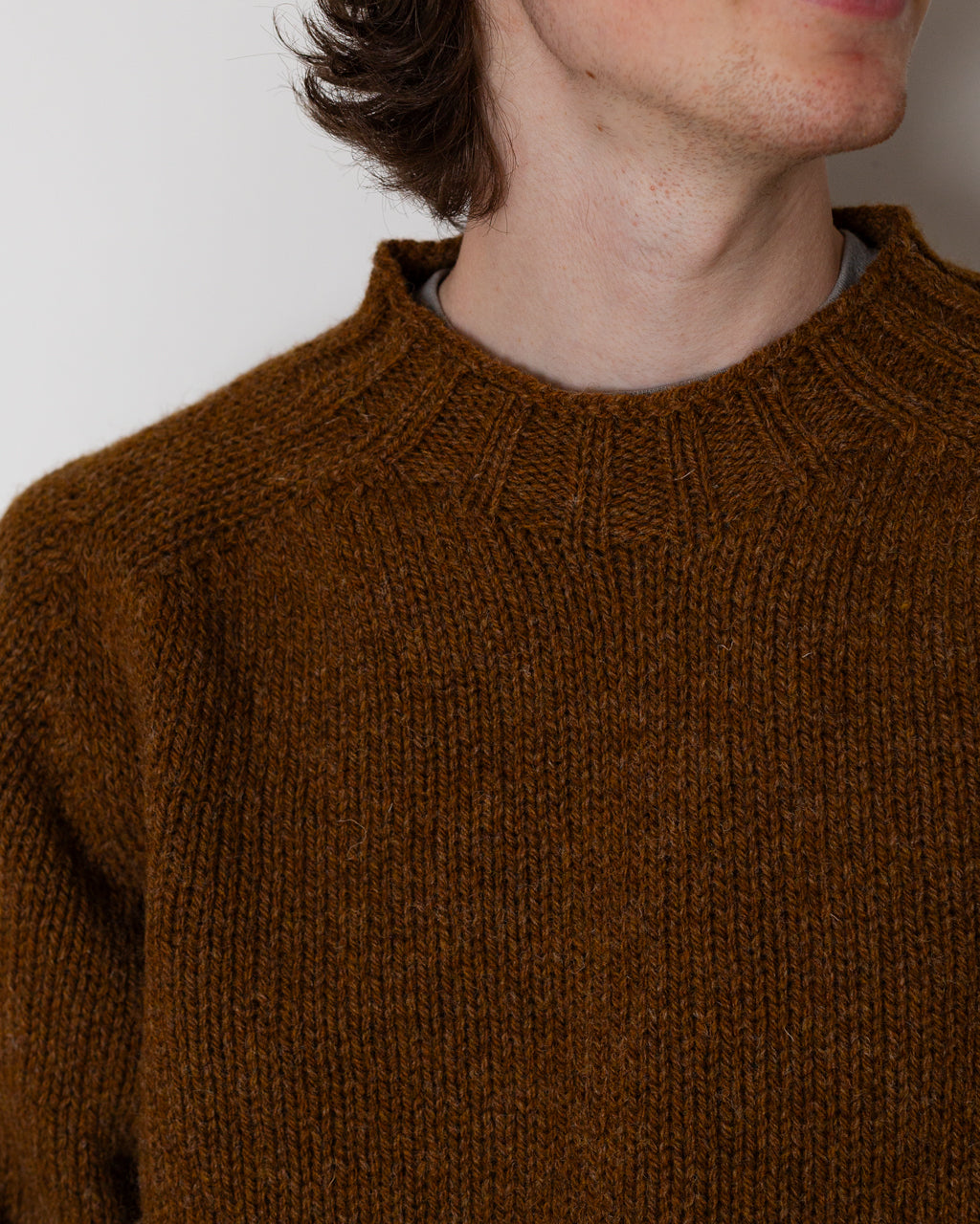 CHUNKY SEAMLESS CREW NECK - Cinnamon