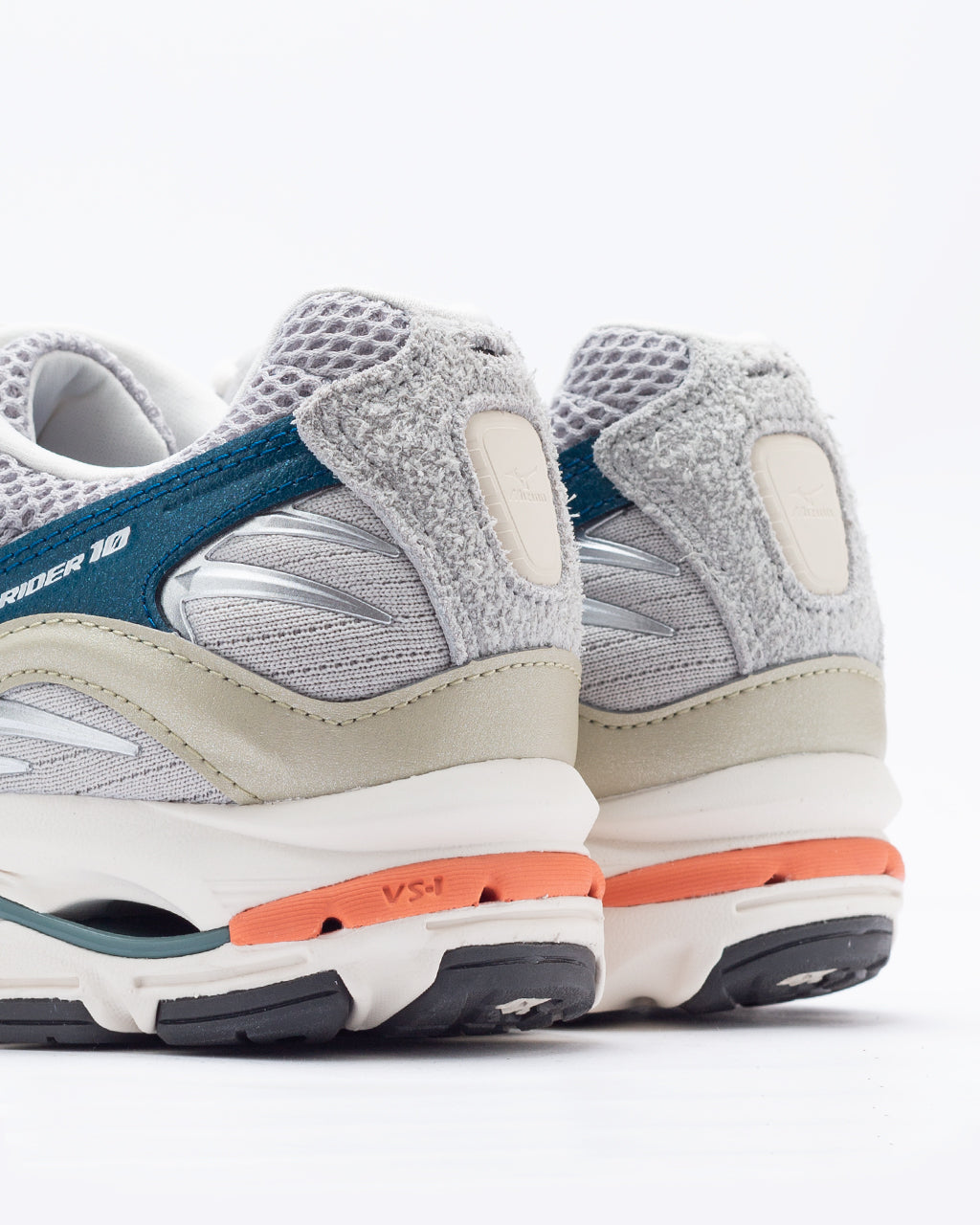 Wave Rider 10 Premium - Harbour Mist/Dawn Blue | Mizuno | Peggs & son.