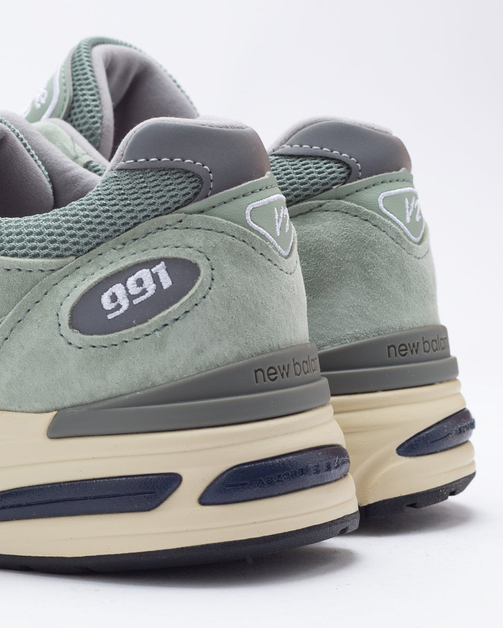 991 BB2 - Sea Grass / Silver
