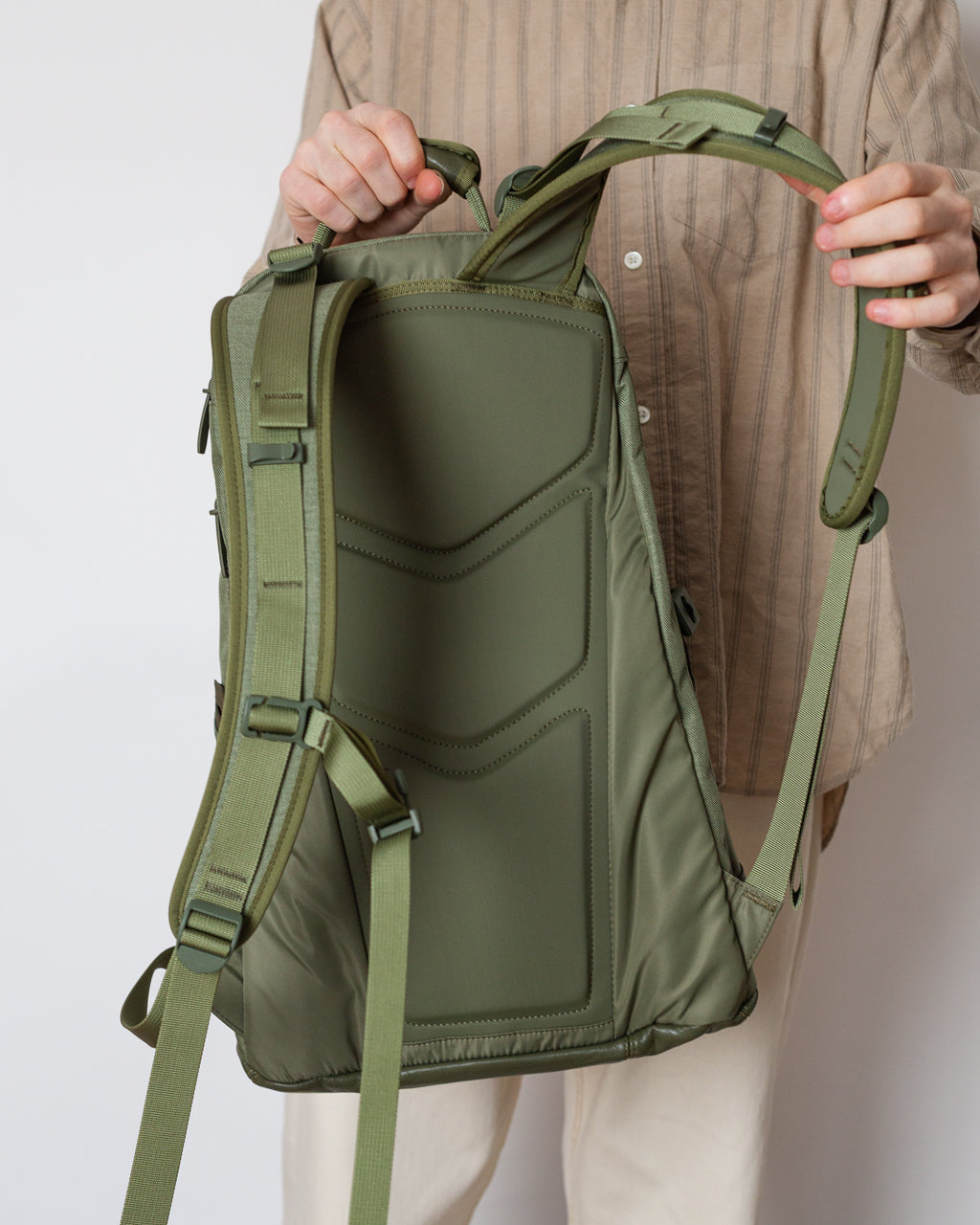 Cordura 20L Backpack - Olive | Visvim | Peggs & son.