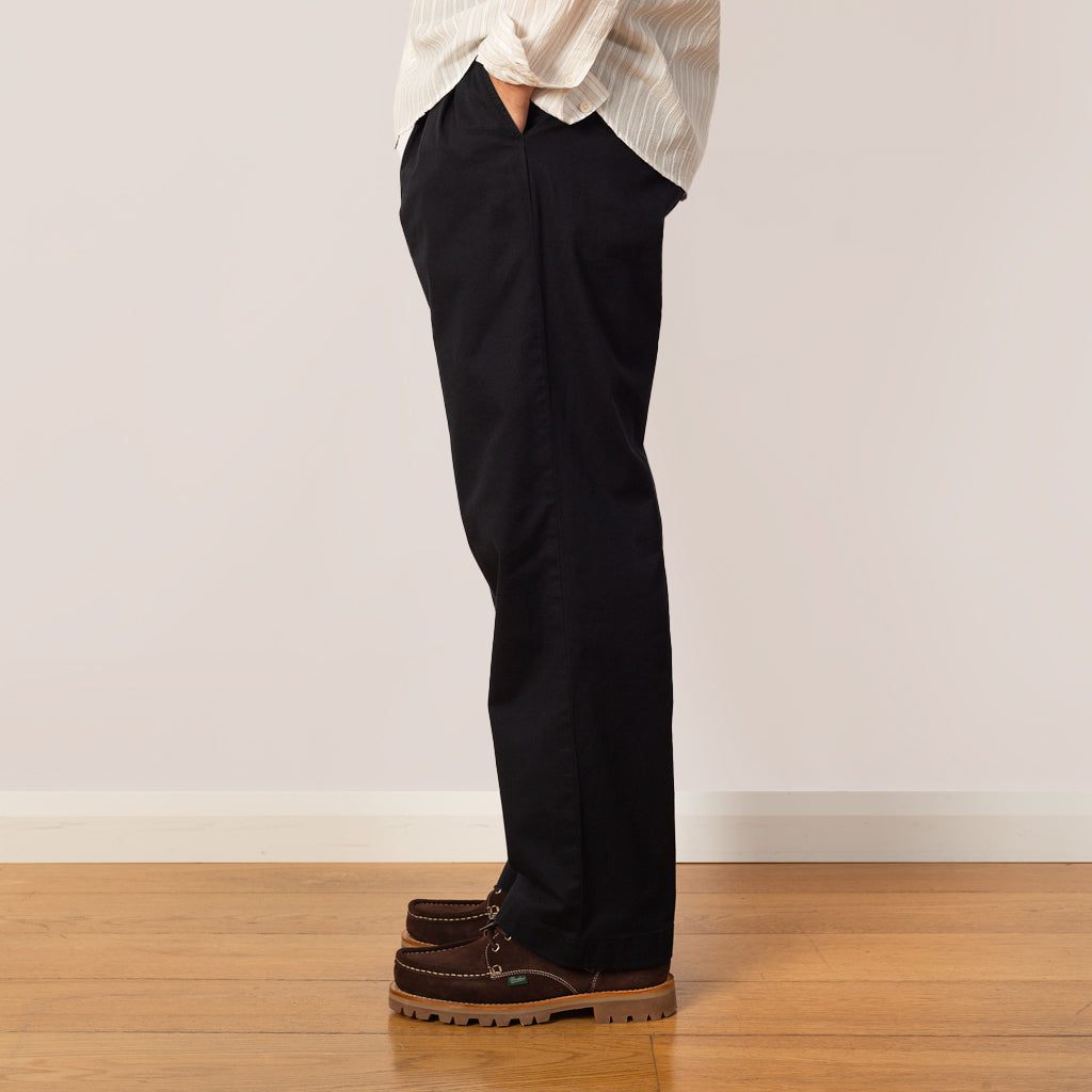 Benn Relaxed Twill Pleated Trouser - Black