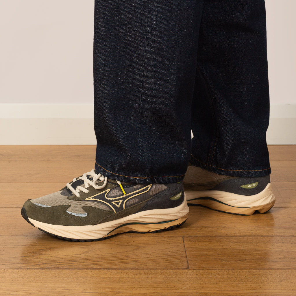 Wave Rider B - Vintage Khaki/Black Sand/Grape Leaf