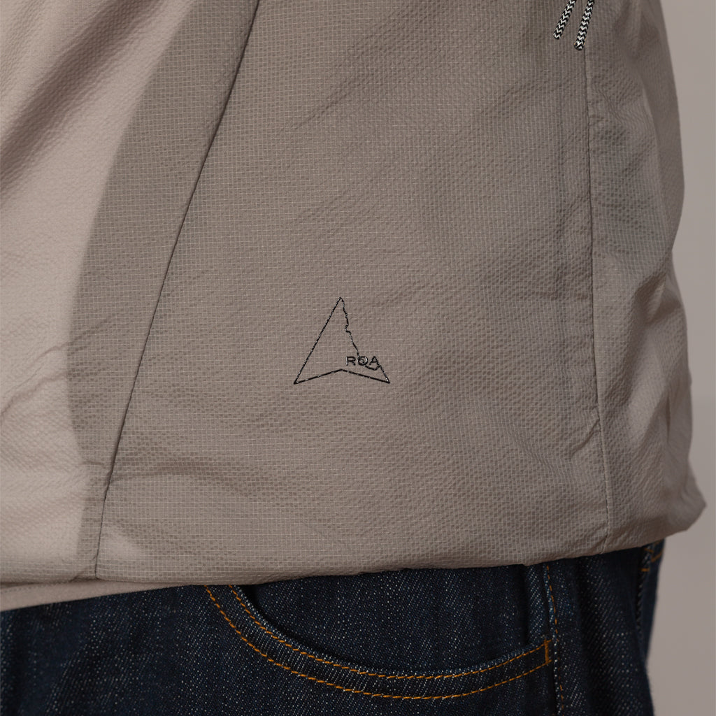 Hue Packable Wind Jacket - Grey