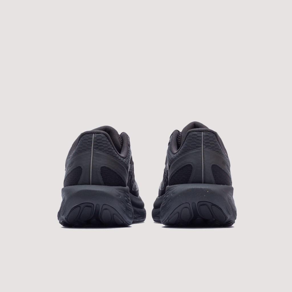 UTRNWD - Black Cement/Black