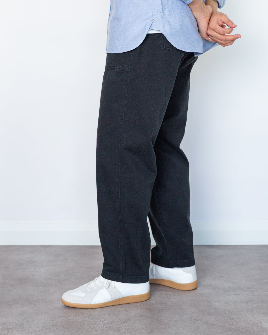 Loose Tapered Ridge Pant - Black | Gramicci | Peggs & Son.