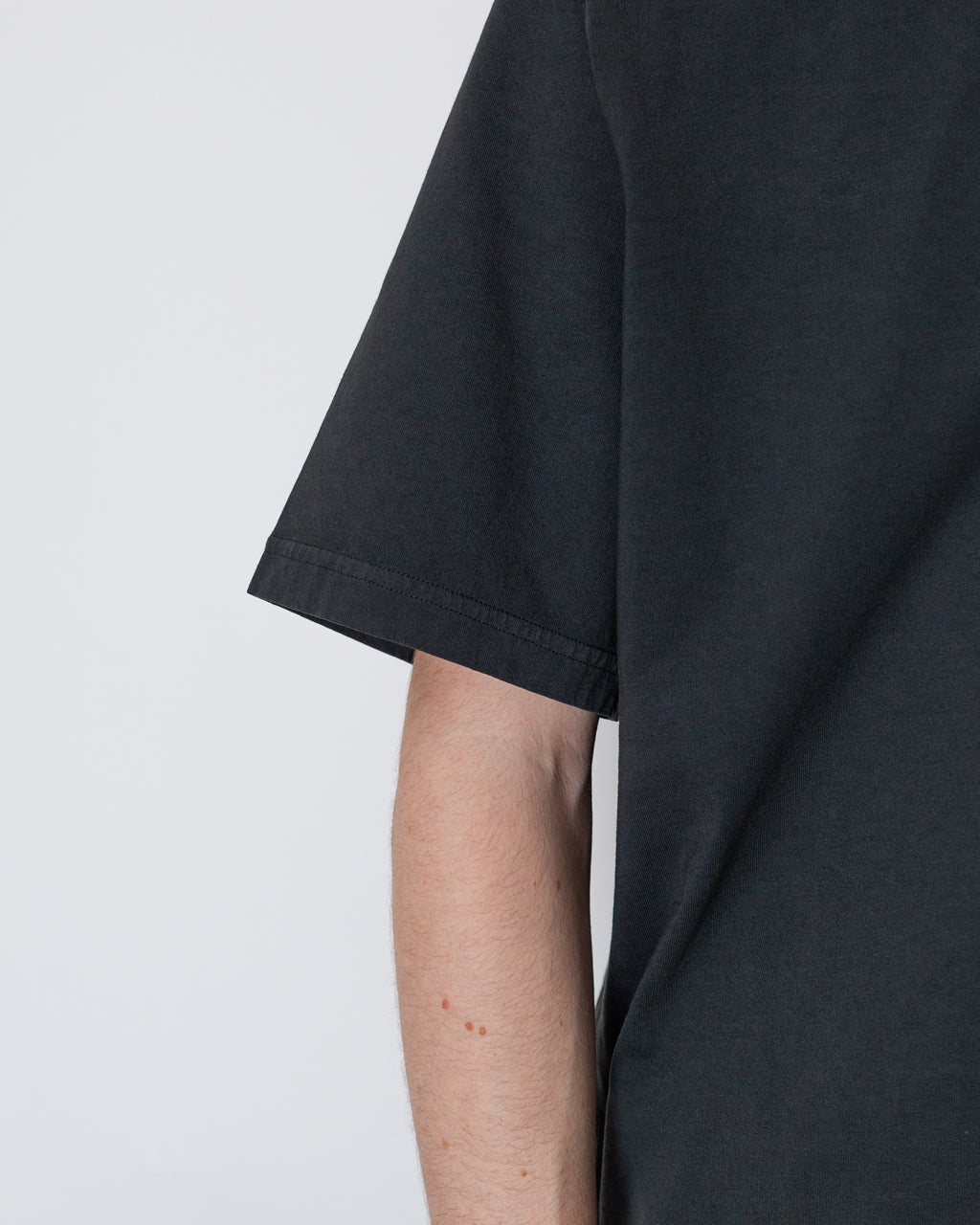 Logo T-Shirt - V0062 Lead Grey
