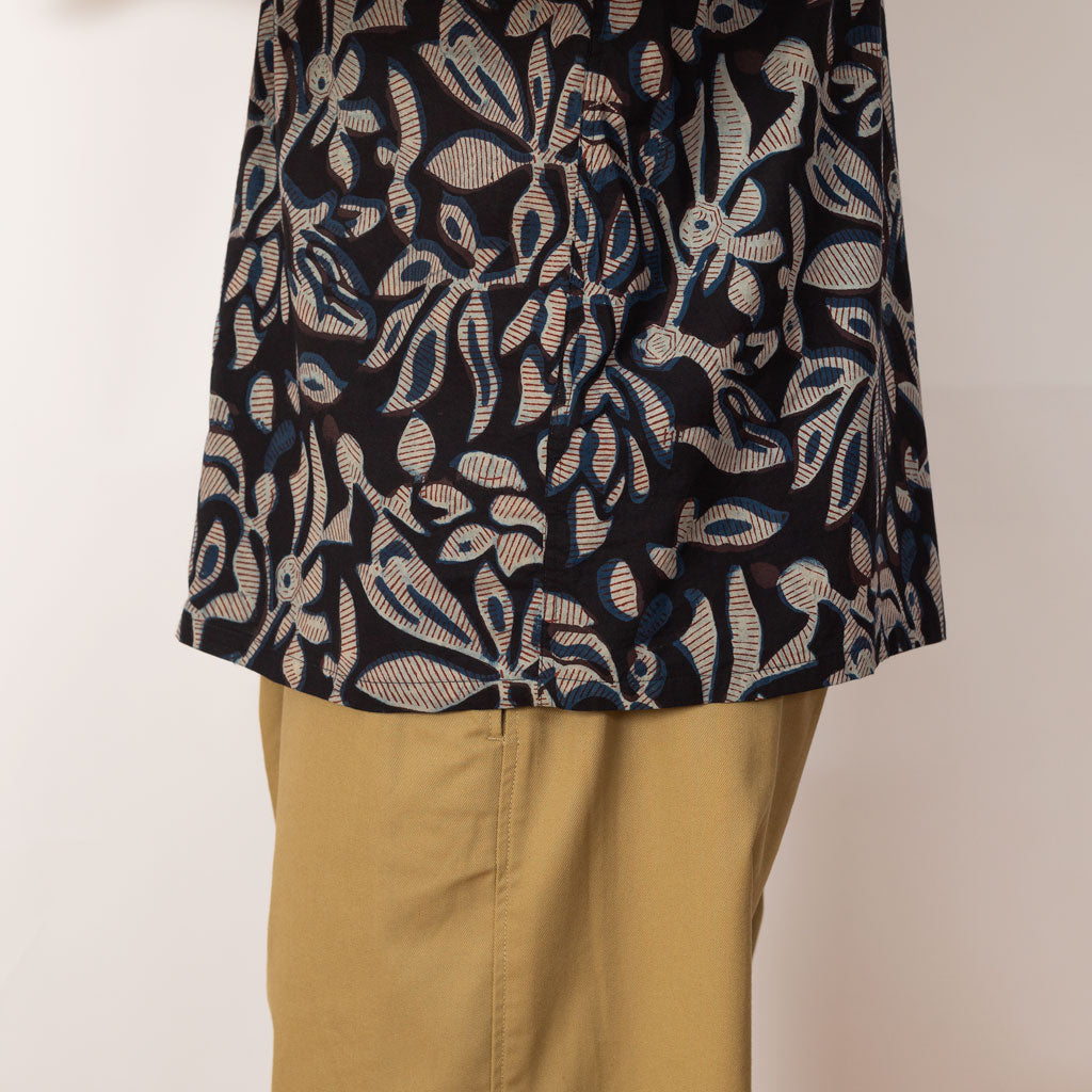 Open Collar Shirt - Navy Leaf