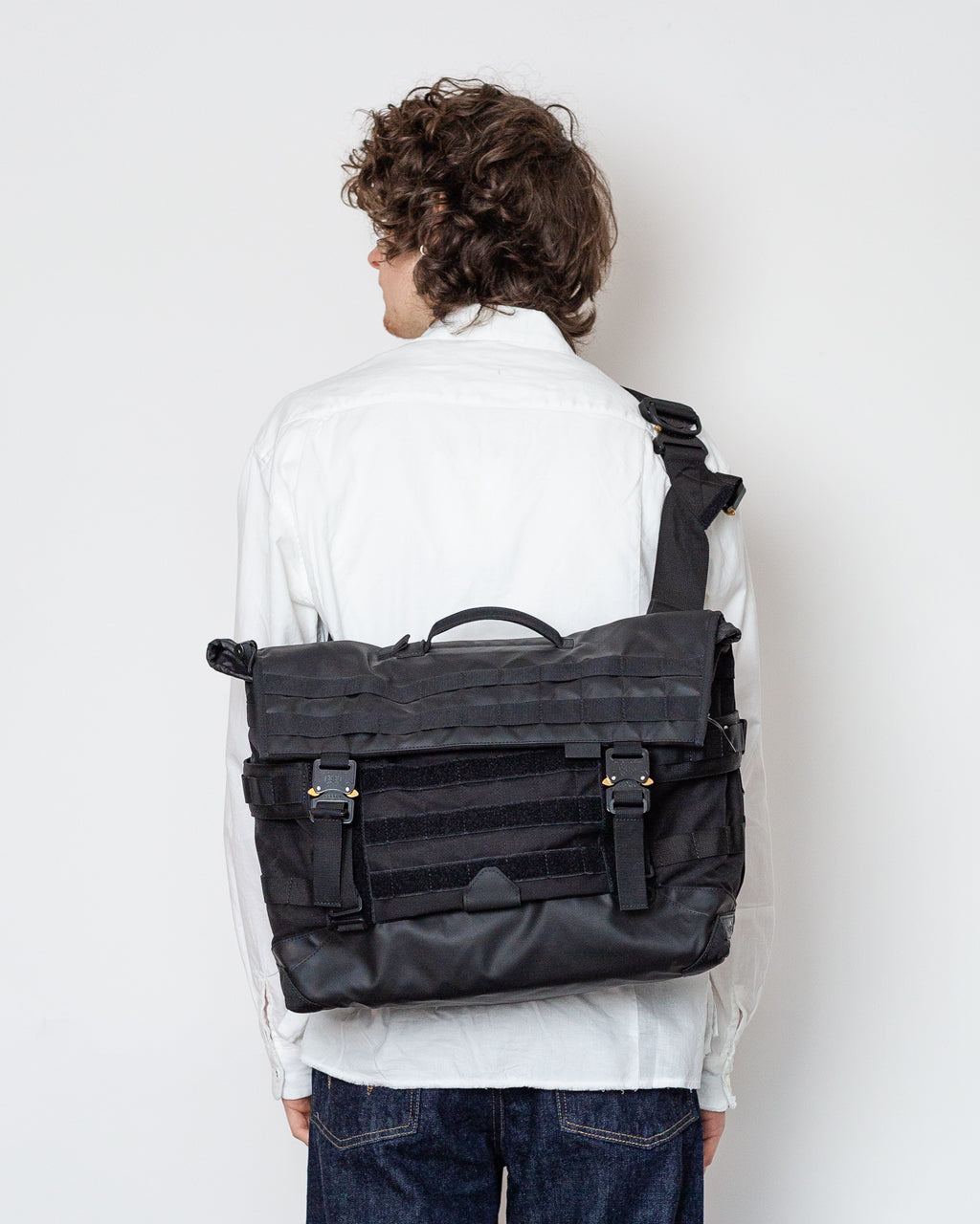 NXL Medium Messenger Tech-Line - Black | Bagjack | Peggs & Son.