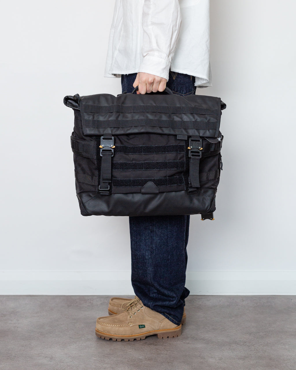 NXL Medium Messenger Tech-Line - Black | Bagjack | Peggs & Son.